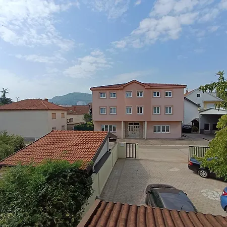 Apartment Totus Tuus *